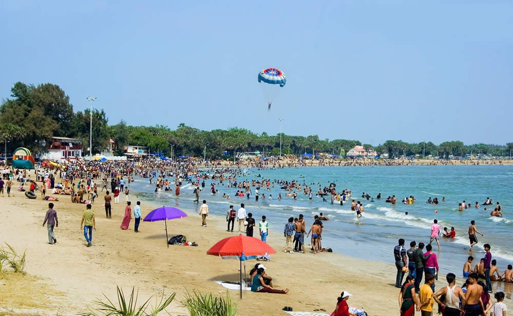 beaches in diu daman - nagoa beach daman