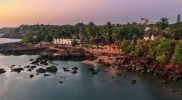 Dona Paula Beach