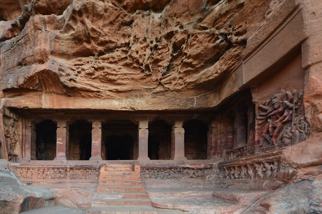 badami cave temples karnataka