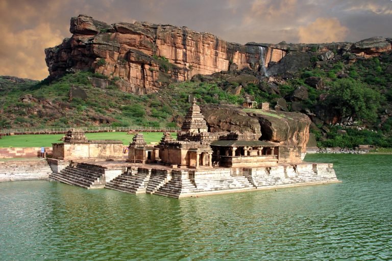 Badami Cave Temples - Mesmerizing and Unforgettable Heritage Tourist ...
