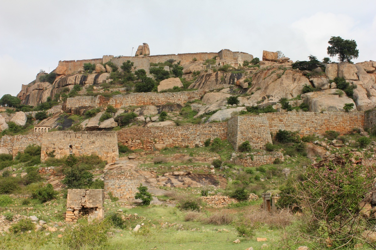 Best tourist places in Bagepalli, Gummanayakana Palya Fort