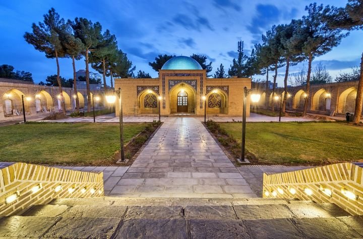 Mulla-Hadi-Sabzevari-Tomb.jpg