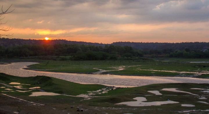 Sunrise_at_Damdama_lake_20170812083624.jpg