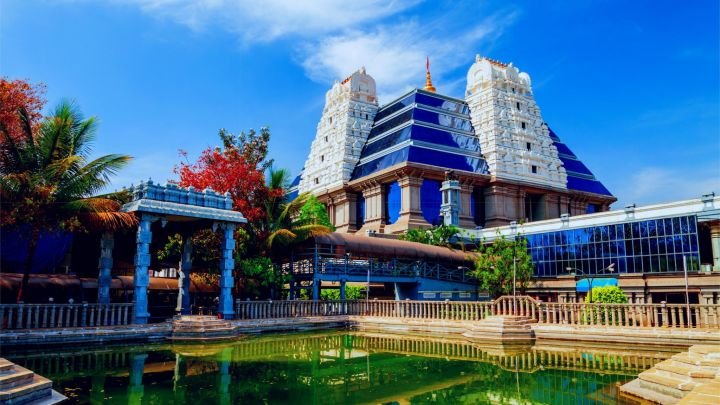 radha_krishna_temple_bangalore-scaled.jpg